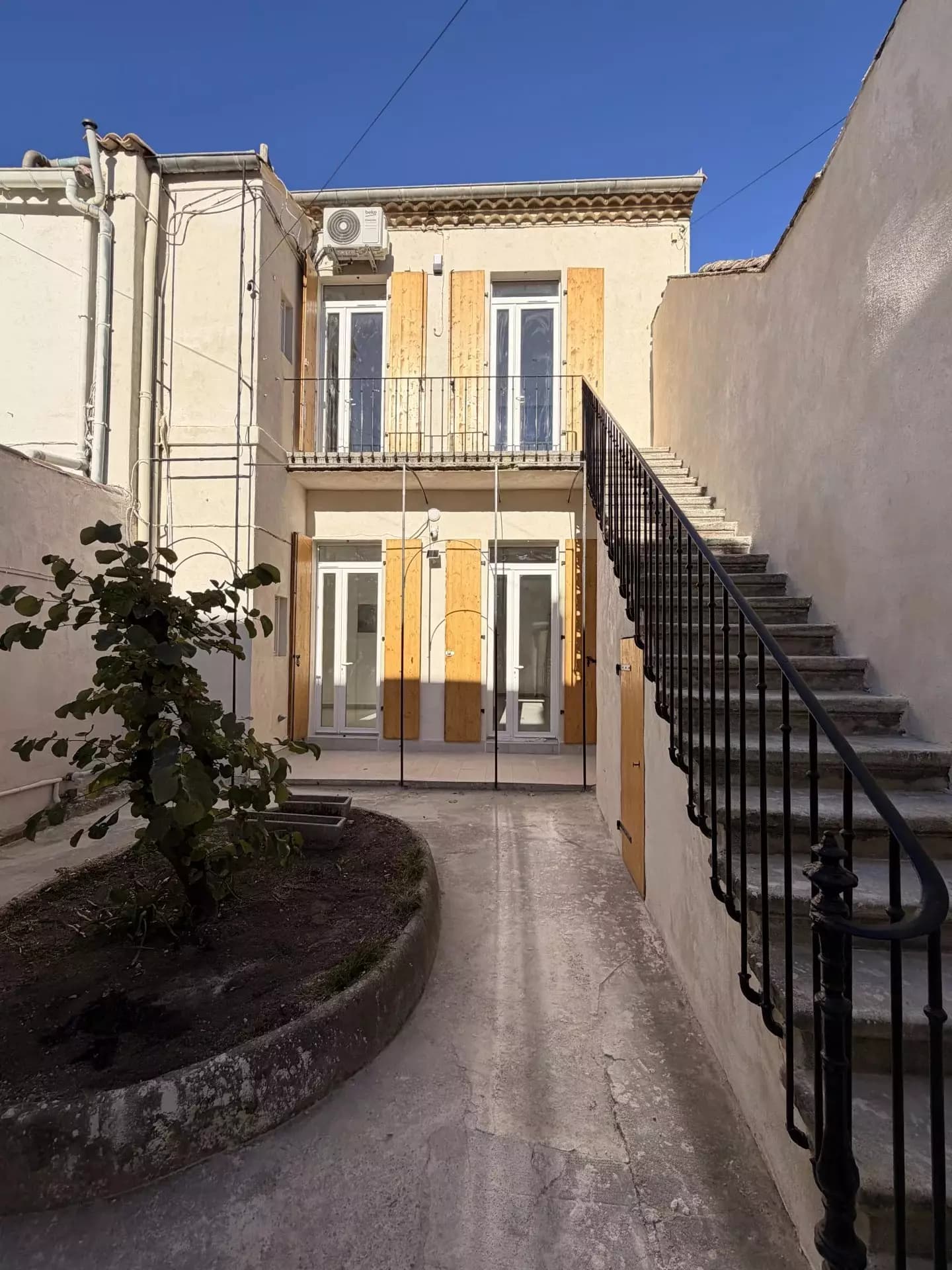 Immeuble de rapport de caractère en pierre